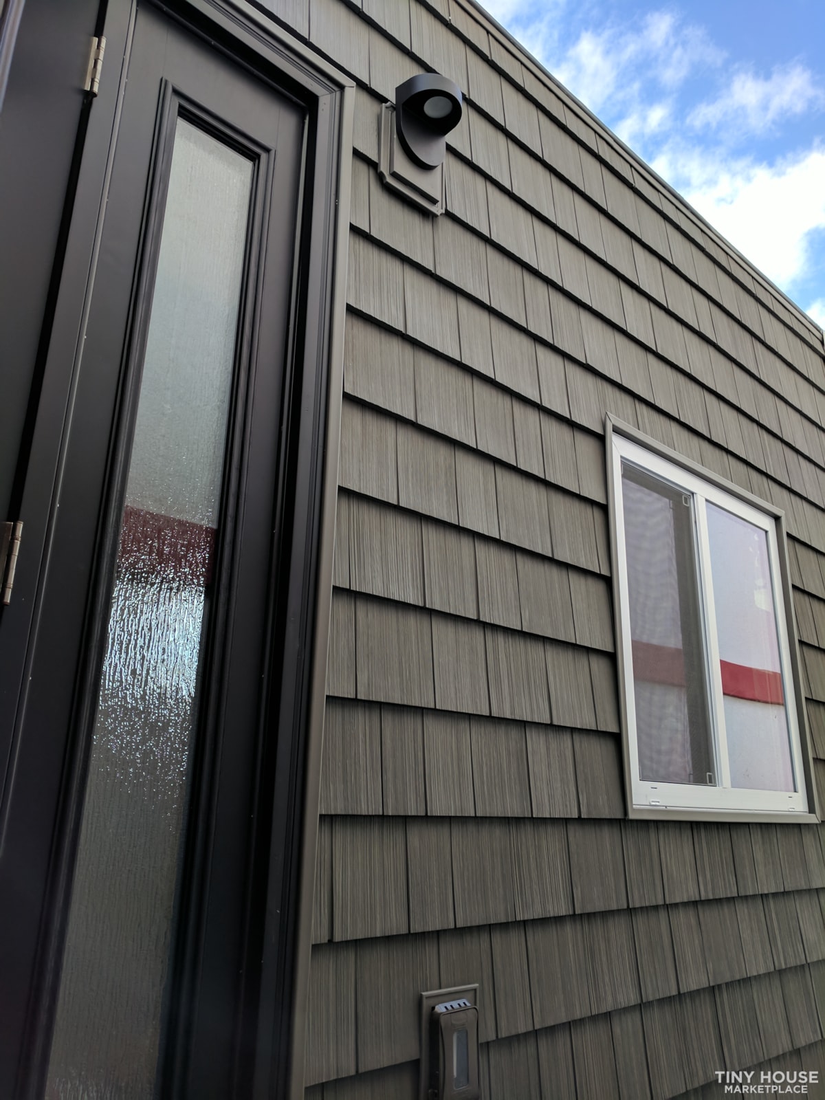 Modern Tiny Home - Image 2 Thumbnail