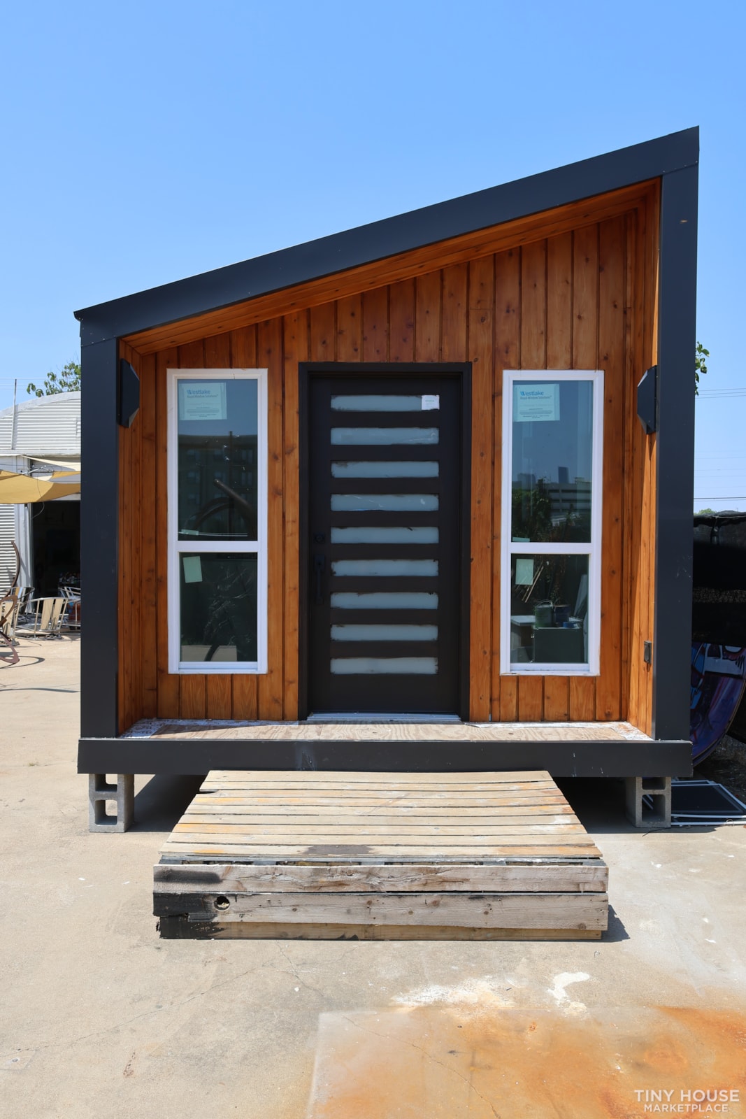 Modern Tiny Home - Image 1 Thumbnail