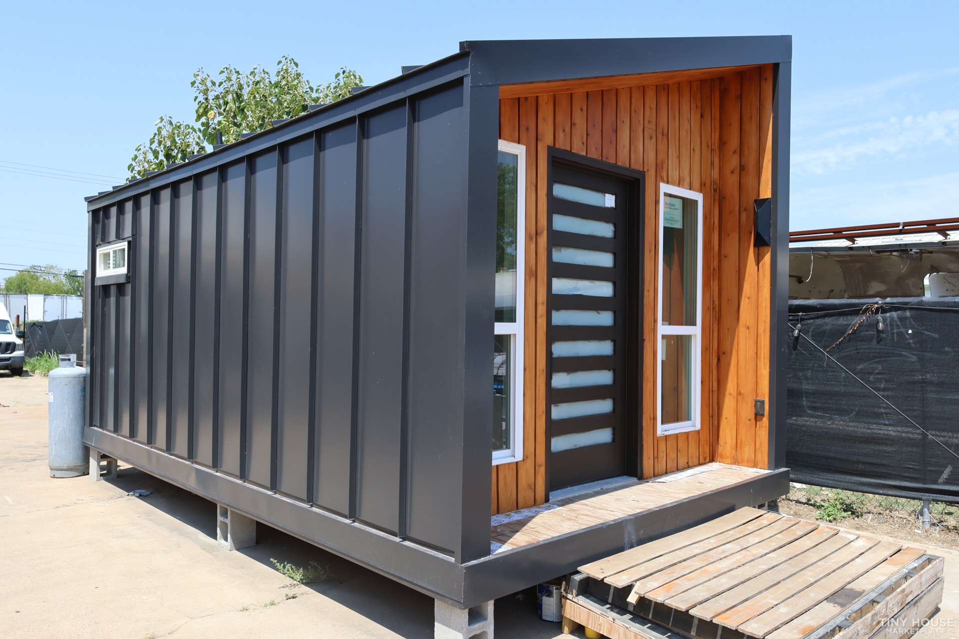 Modern Tiny Home - Image 2 Thumbnail