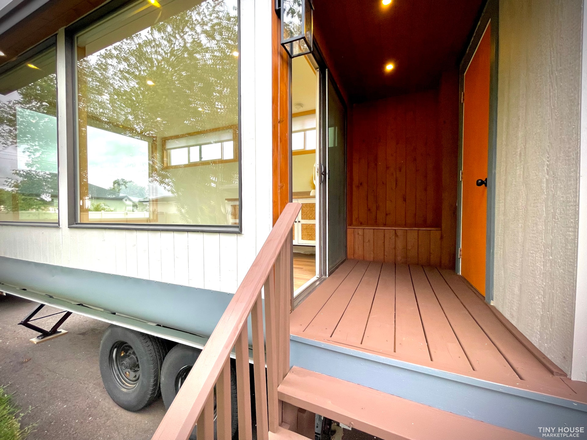Modern Tiny home on wheels  - Image 3 Thumbnail