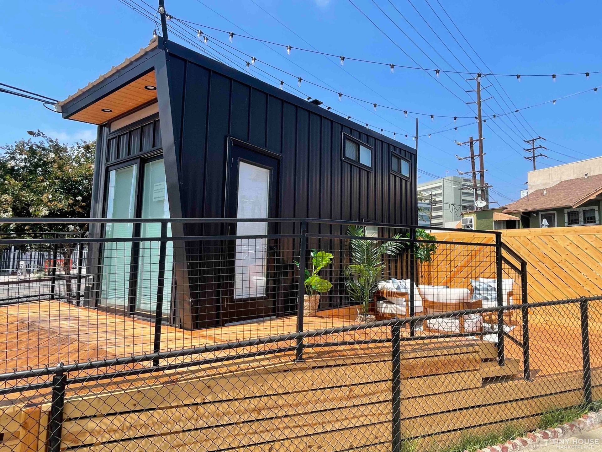 Modern Tiny Home on Wheels Almost NEW 8.5ft x 20ft Los Angeles CA - Image 1 Thumbnail