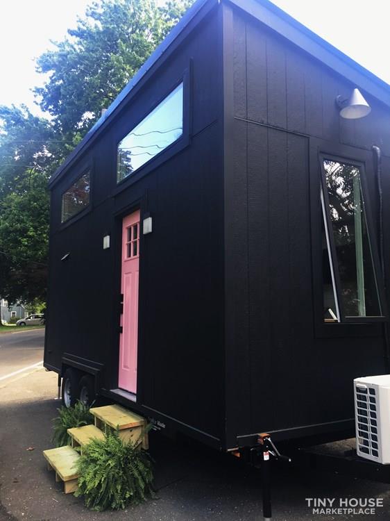 Modern Tiny Home on wheels with 360 views! - Image 2 Thumbnail