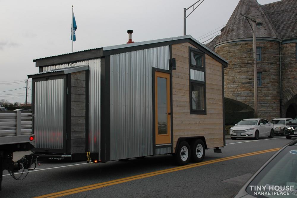 Modern Tiny House - Image 3 Thumbnail