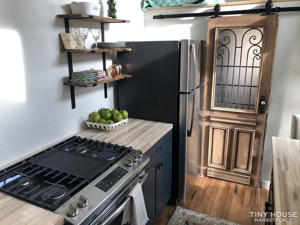 Modern Tiny house - Image 3 Thumbnail