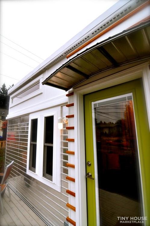 Modern Tiny House - Image 2 Thumbnail