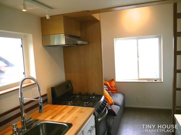 Modern Tiny House - Image 4 Thumbnail