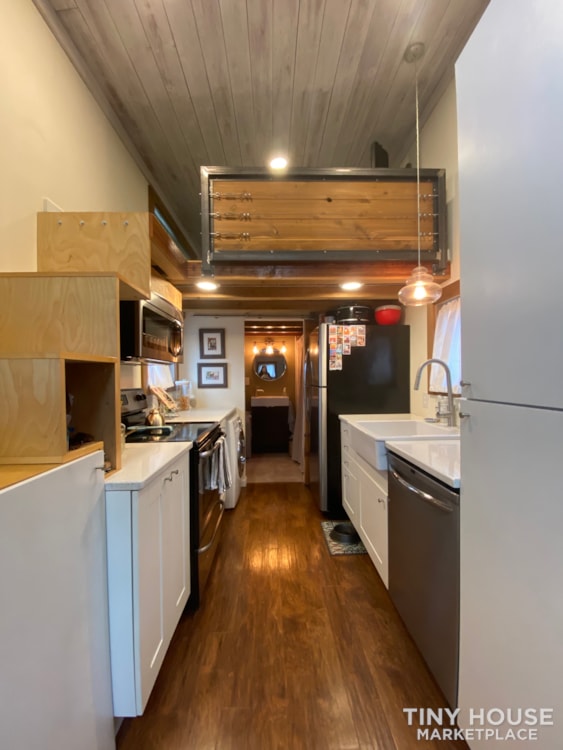 Modern Tiny House - Image 2 Thumbnail