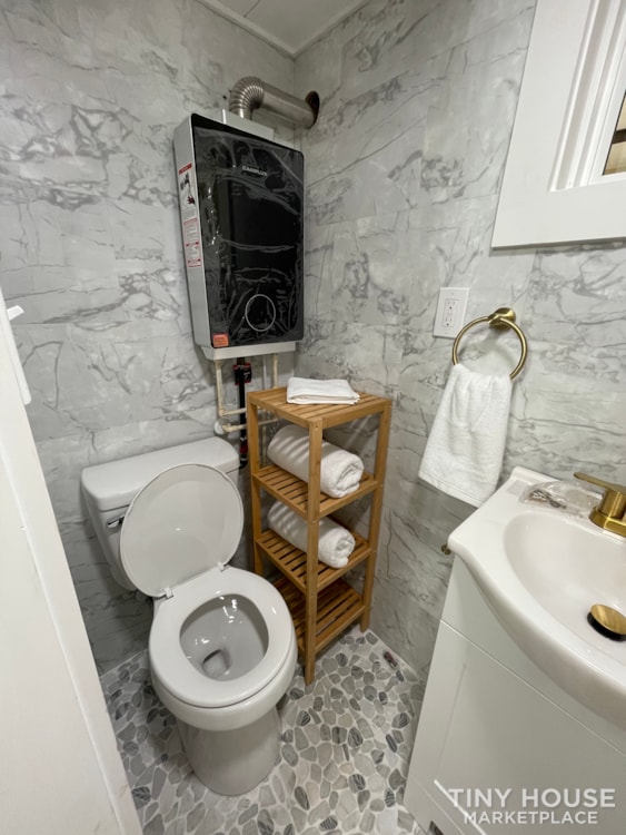 Modern Tiny House or AirBnB - Image 3 Thumbnail