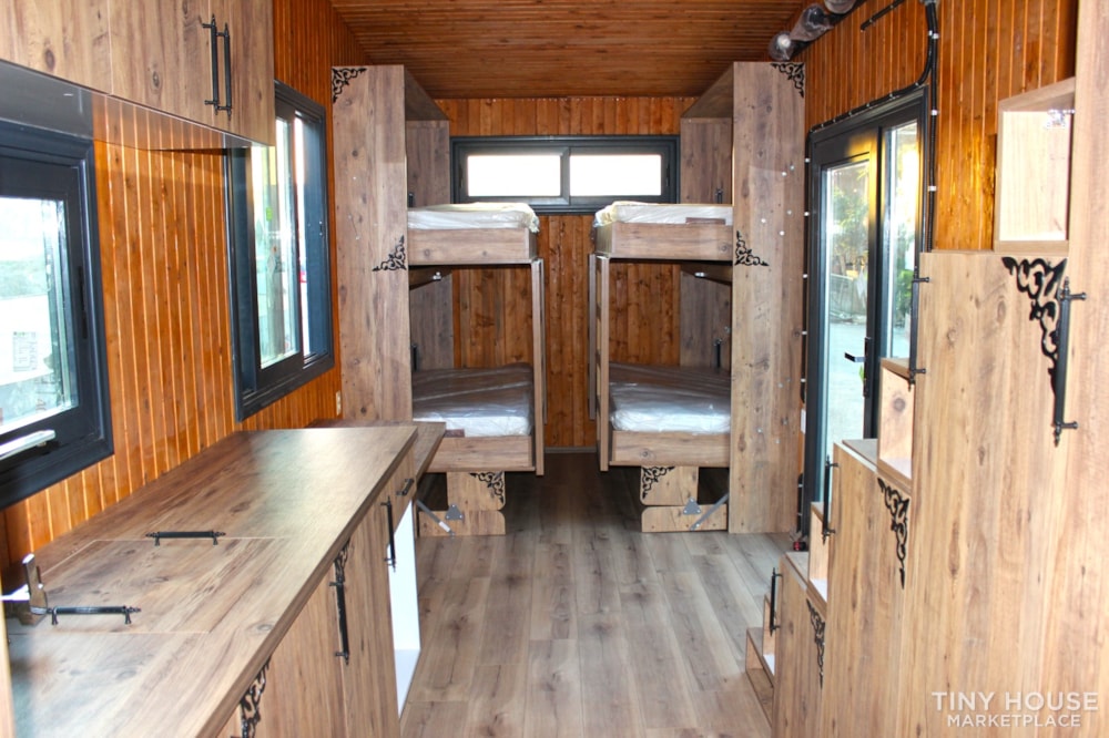 Moovinn Tiny House 6 bed capacity  - Image 2 Thumbnail