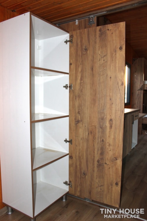 Moovinn Tiny House 6 bed capacity  - Image 3 Thumbnail