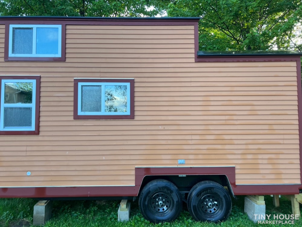 Move and Live in Ready 8x18 Tiny Home on Wheels. - Image 3 Thumbnail