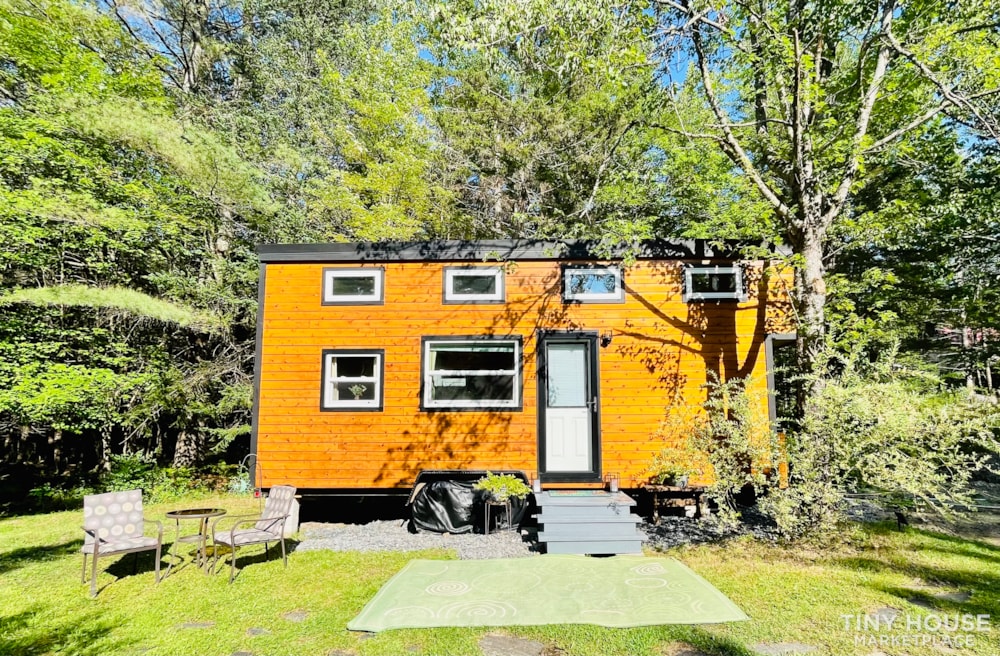 SOLD~~ 24 x 8  Custom Built Tiny House that's fully furnished! - Image 2 Thumbnail