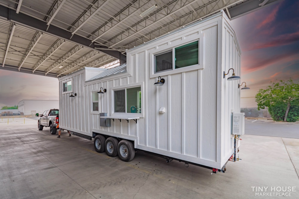 ($20,000 OFF) 3 Bed 1 Bath 8' x 32' Move In Ready Custom Tiny Home! - Image 2 Thumbnail