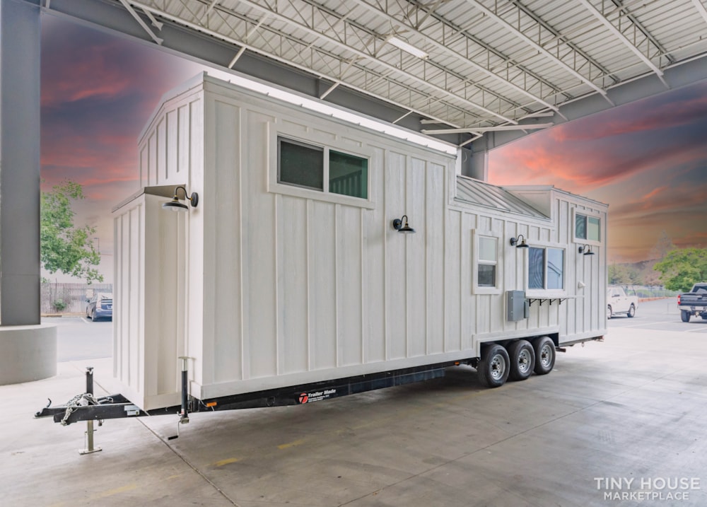 ($20,000 OFF) 3 Bed 1 Bath 8' x 32' Move In Ready Custom Tiny Home! - Image 3 Thumbnail