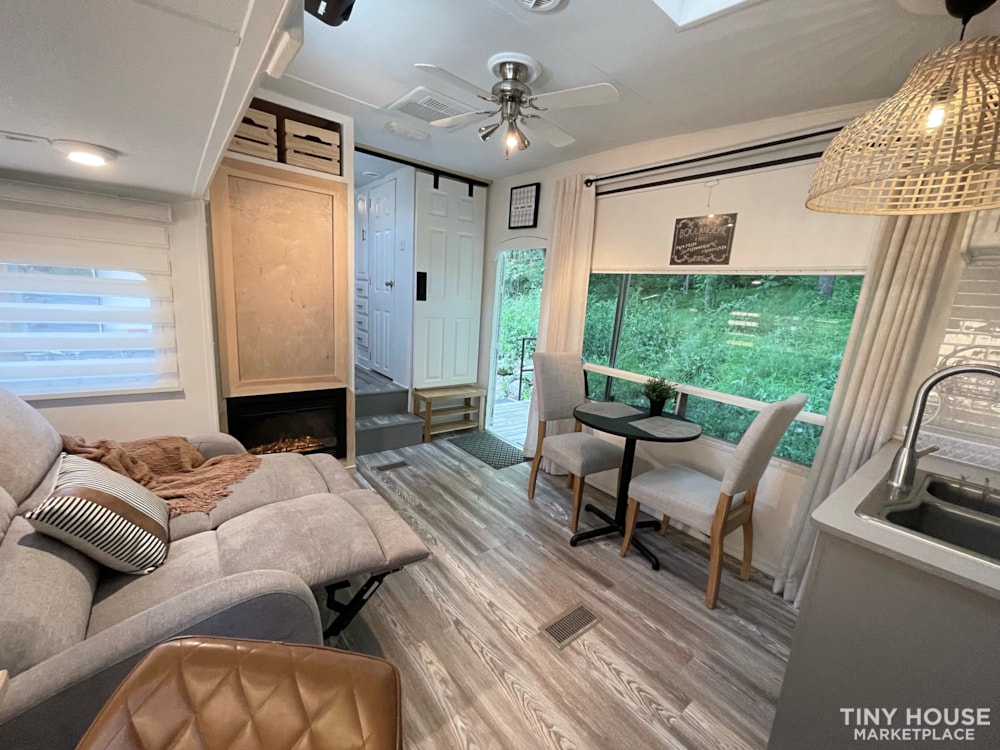 Move-in Ready Fully Renovated for Full-Time Living Minimalistic Light & Airy - Image 3 Thumbnail