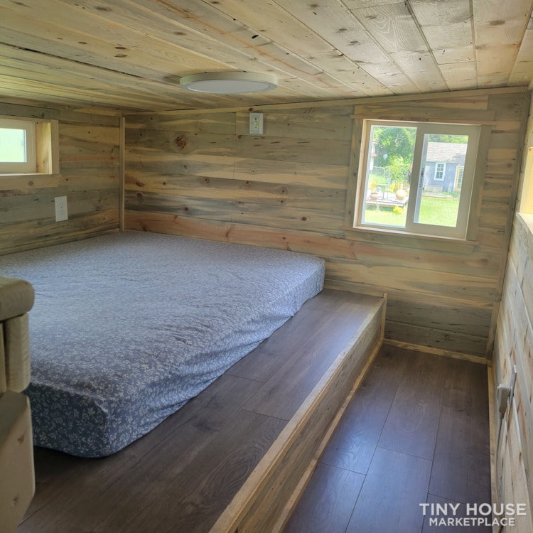 Move-in ready THOW with Bathtub - Image 2 Thumbnail