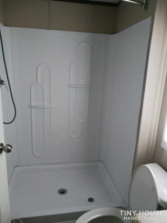 Move in ready tiny home Must go all offers considered  - Image 4 Thumbnail