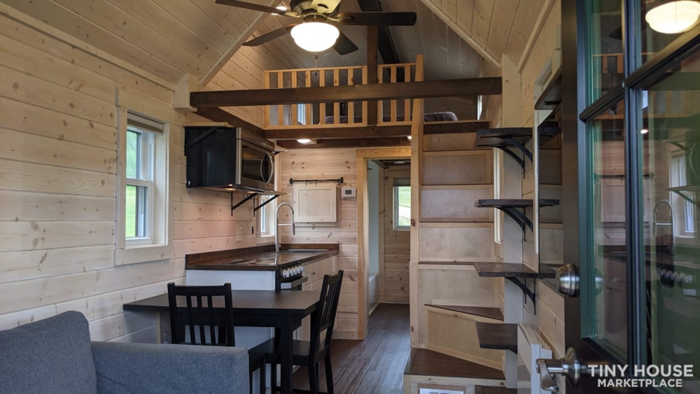 Move-in ready RV-home loaded with upgrades - Image 1 Thumbnail