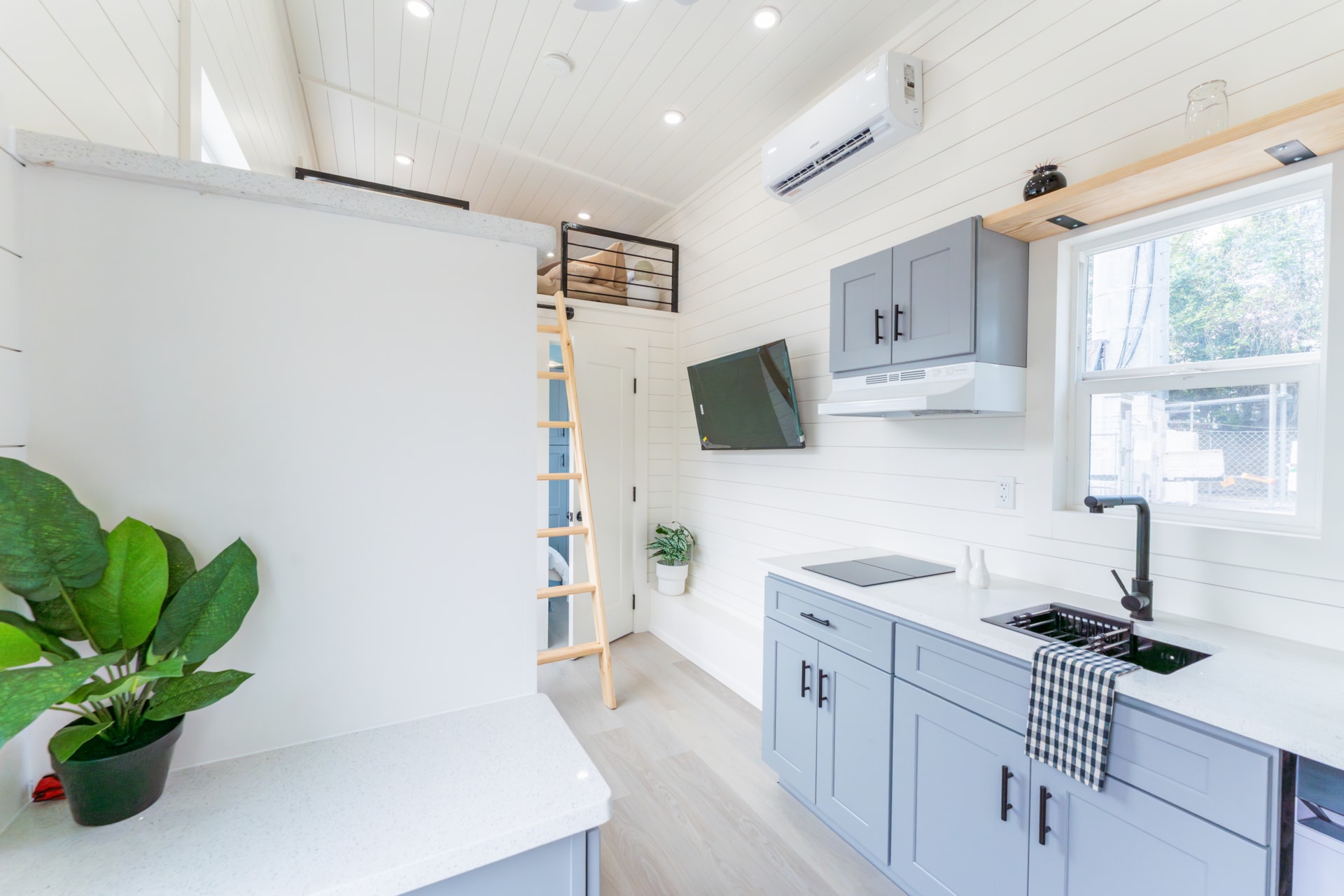 Move-In Ready24' tiny Home with upgraded Insulation, Bedroom, & Kitchen/Avalon   - Image 2 Thumbnail