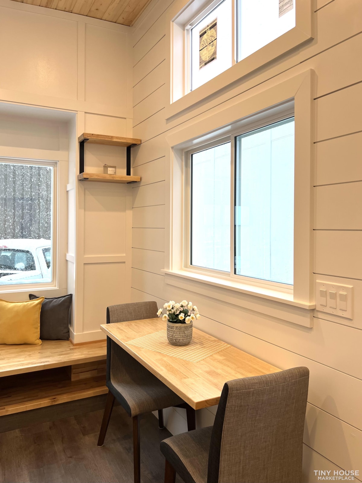 Must See 28ft NOAH Certified Luxury Tiny House: Schedule Your Tour Today! - Image 3 Thumbnail