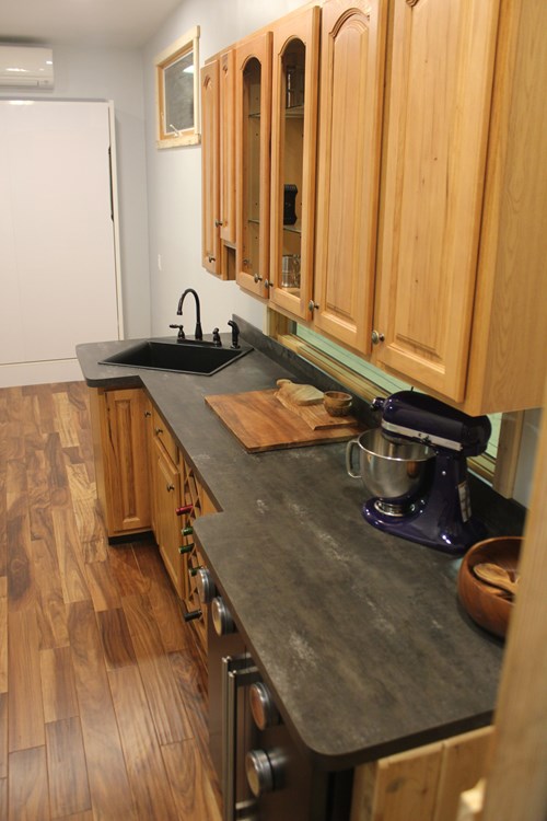 Natural and Colorful Tiny House with Rain Harvesting - Image 2 Thumbnail