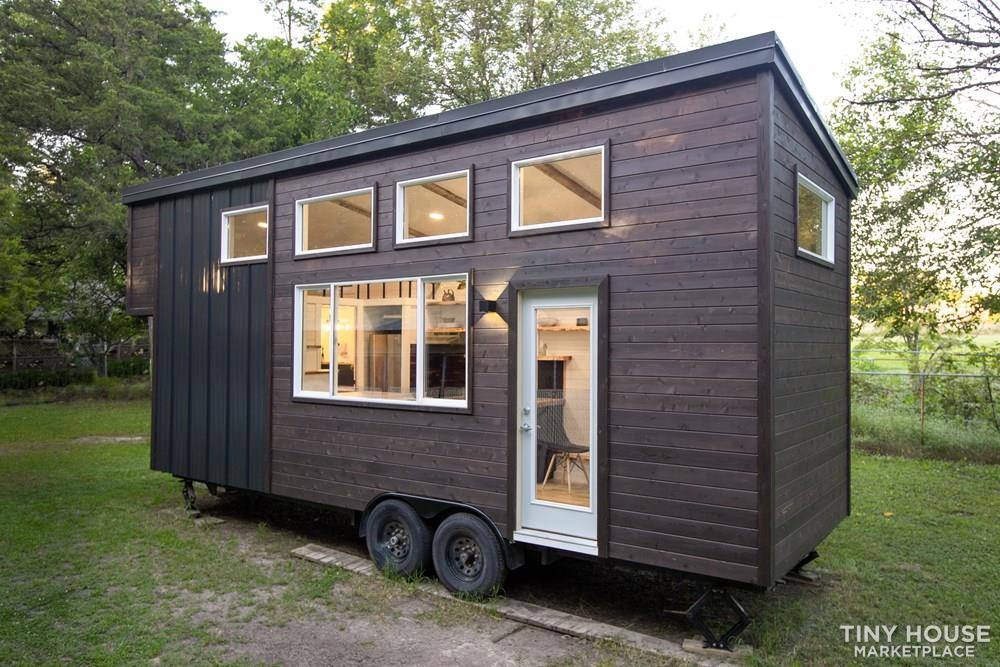 Natural Modern 26ft Tiny House on Trailer - Image 2 Thumbnail