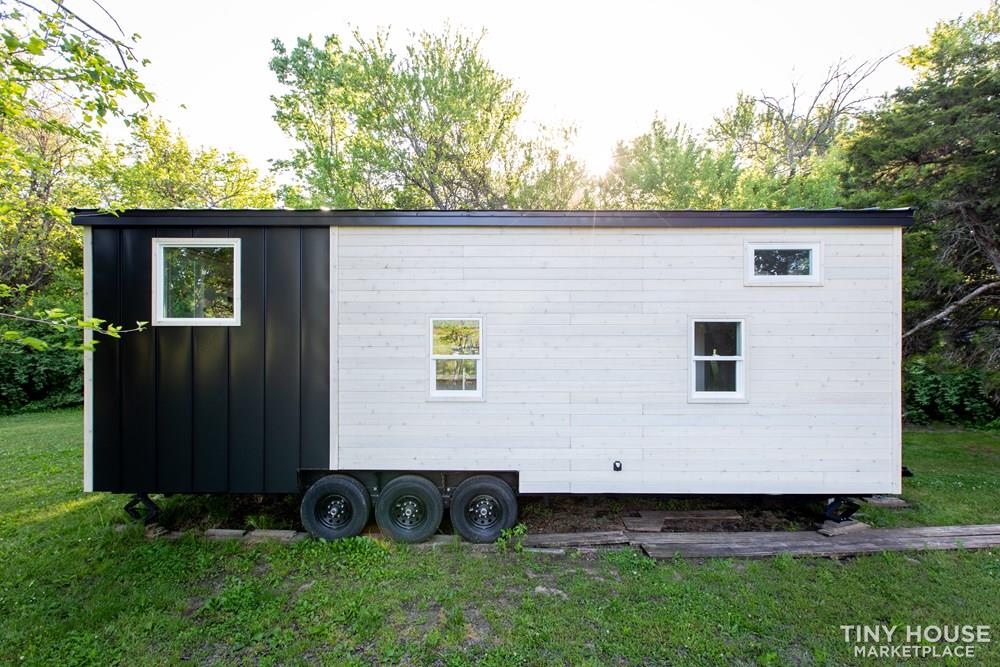 Natural Modern 30ft Tiny House "Gardenia" By Made Relative - Image 4 Thumbnail