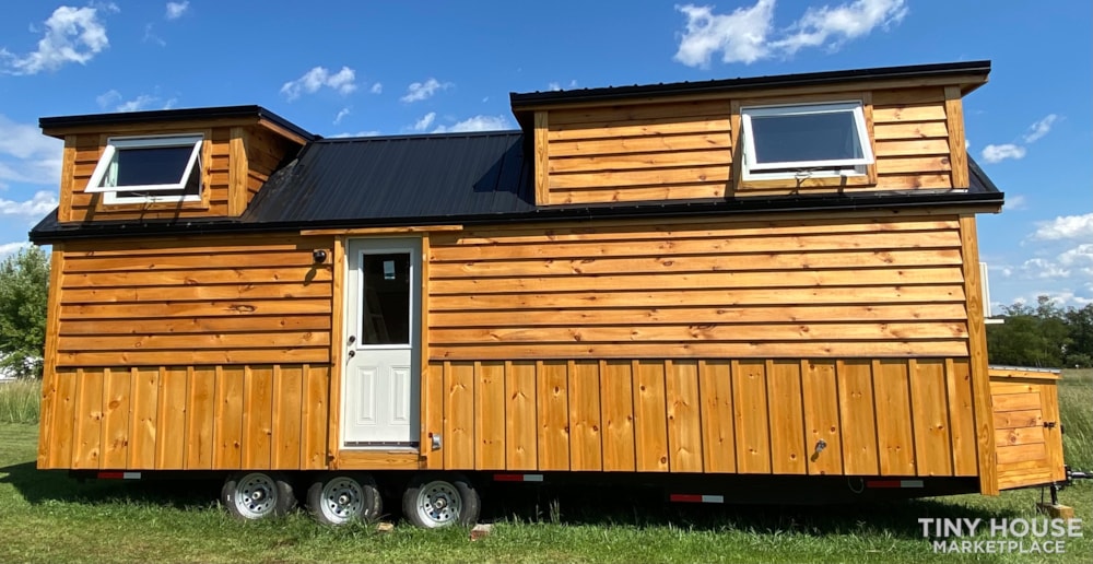New 2021 Freedom Style 9'x28' Tiny Home on Wheels