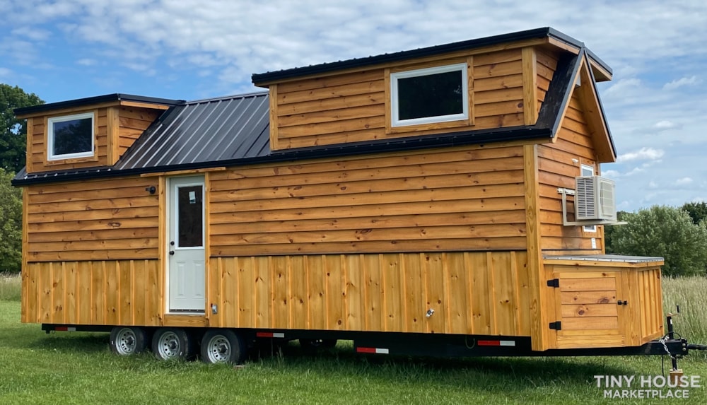 New 2021 Freedom Style 9'x28' Tiny Home on Wheels - Image 2 Thumbnail