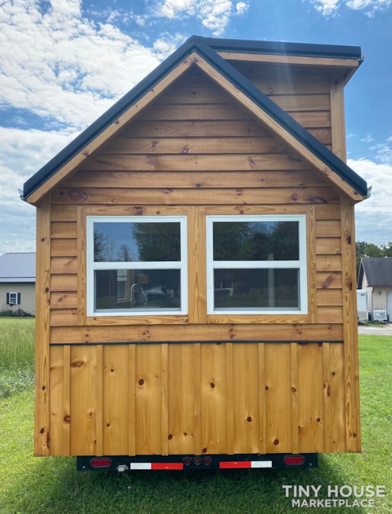 New 2021 Freedom Style 9'x28' Tiny Home on Wheels - Image 4 Thumbnail