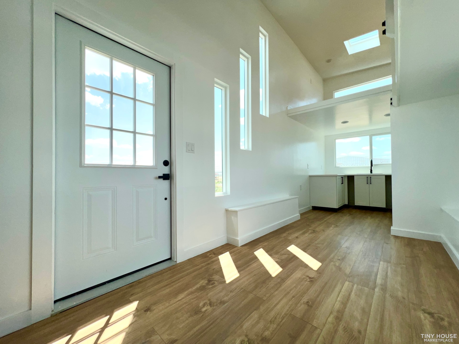 New 2023 Contemporary Tiny home