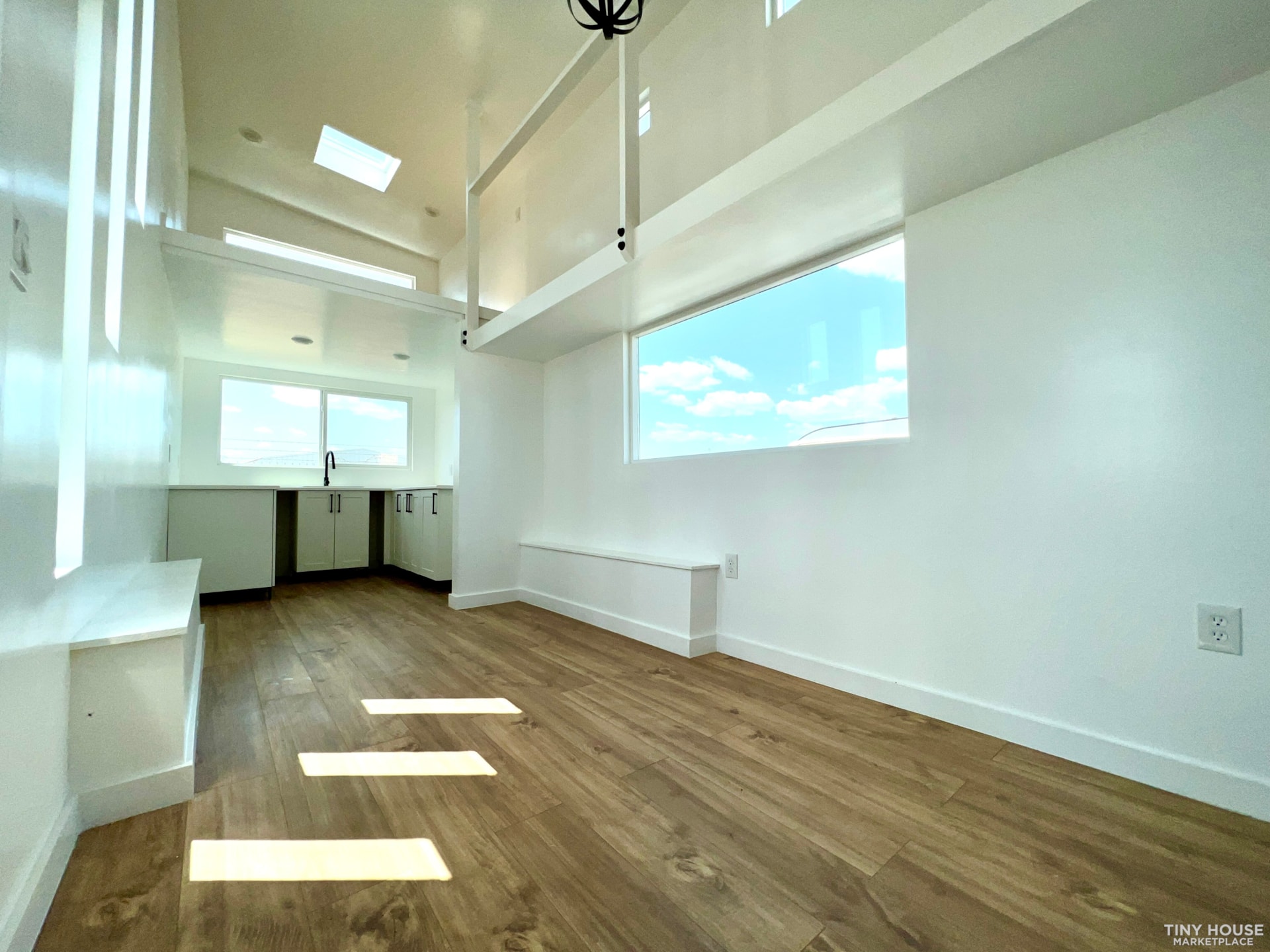 New 2023 Contemporary Tiny home - Image 2 Thumbnail