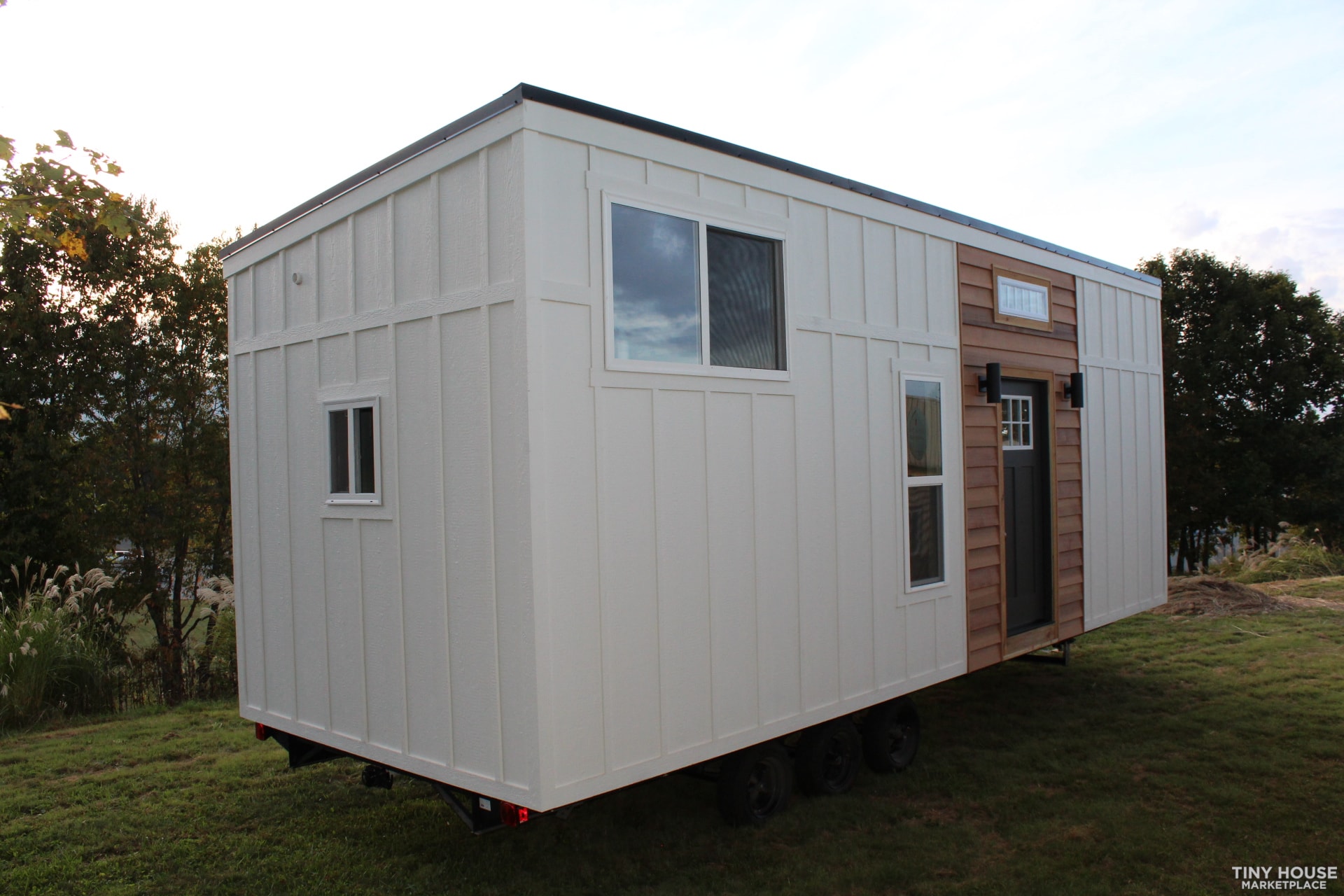 New 2023 NOAH Certified 28' Tiny Home - Image 2 Thumbnail