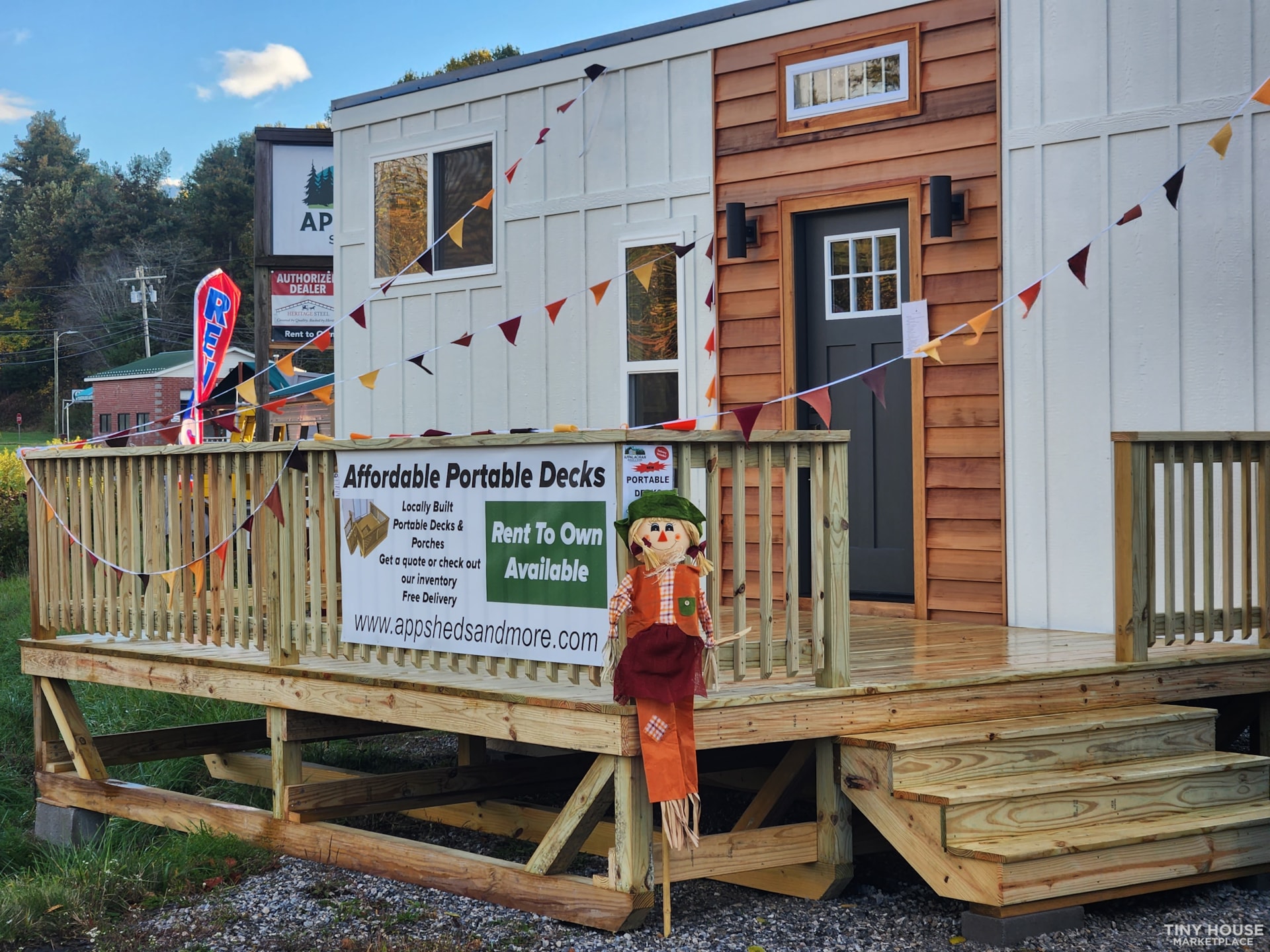 New 2023 NOAH Certified 28' Tiny Home