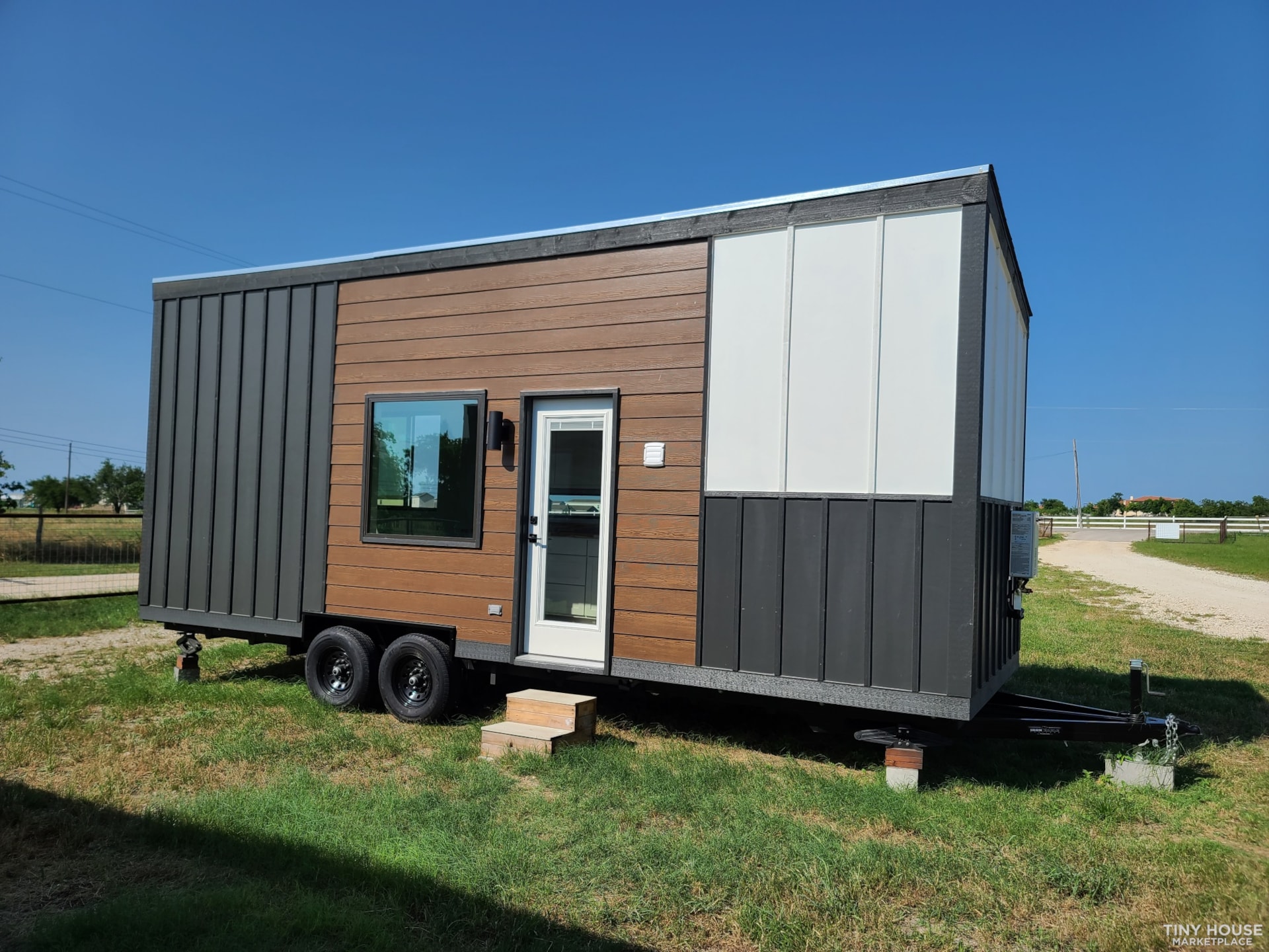 New 2024 8.5'x26' Tiny House on Wheels (by Milestone Tiny Homes)