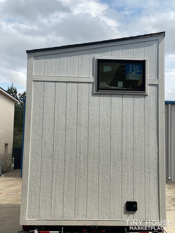 NEW 22' Custom Tiny House on Wheels (TrailerMade Custom Trialers) - Image 2 Thumbnail
