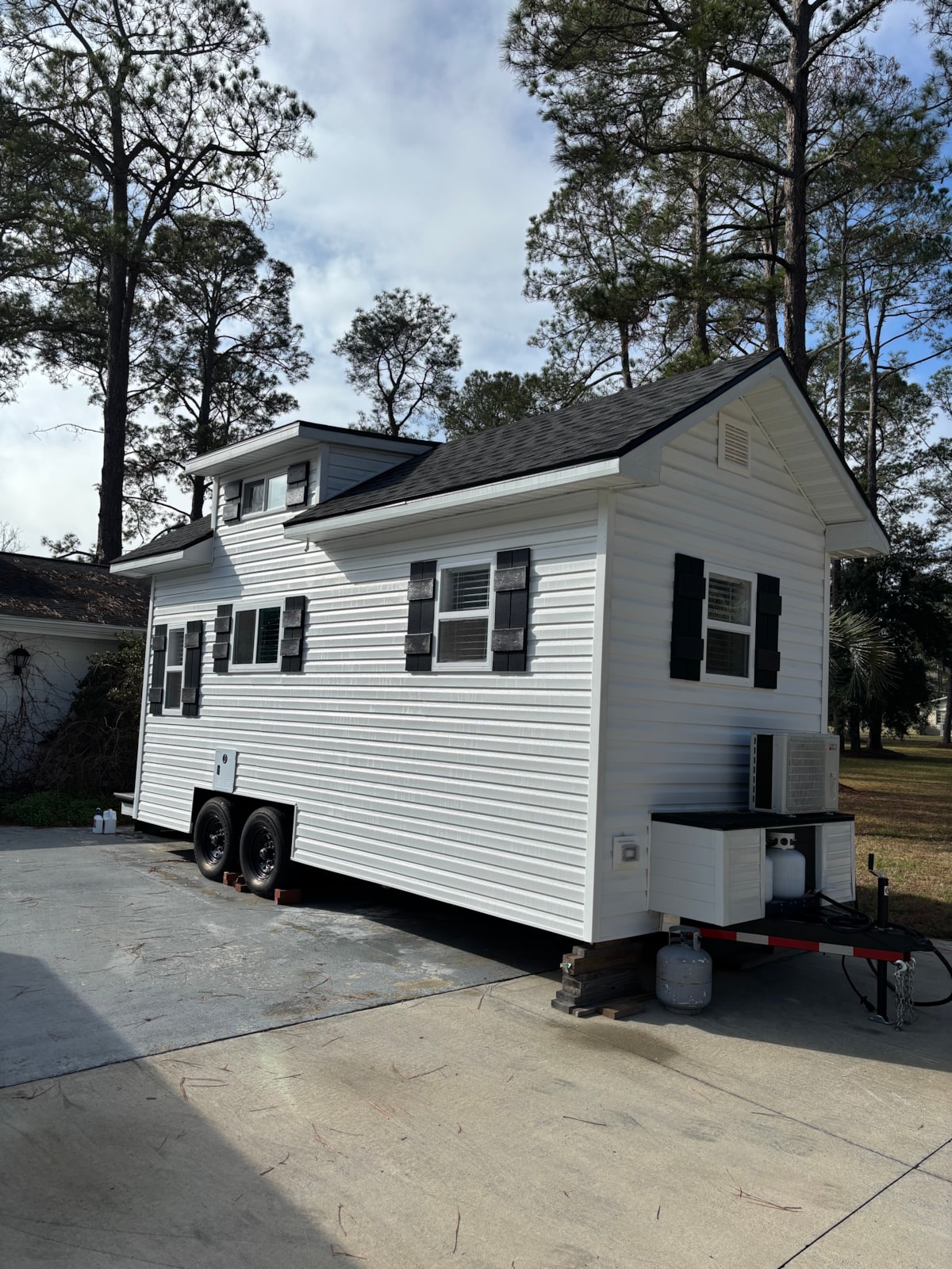 New 22’ Luxury Tiny Home  - Image 2 Thumbnail