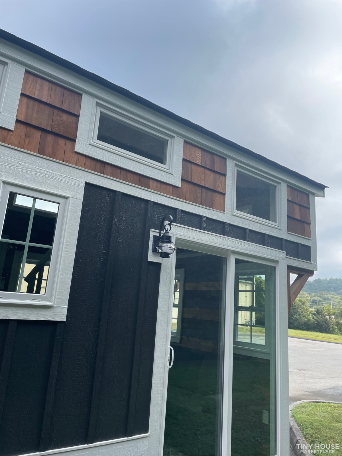  Beautiful 26ft  Craftsman style TinyHome - Image 3 Thumbnail