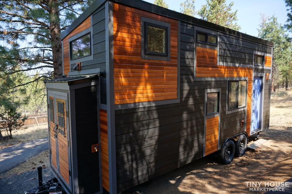 NEW 24' Modern Tiny Home on Wheels - Image 4 Thumbnail