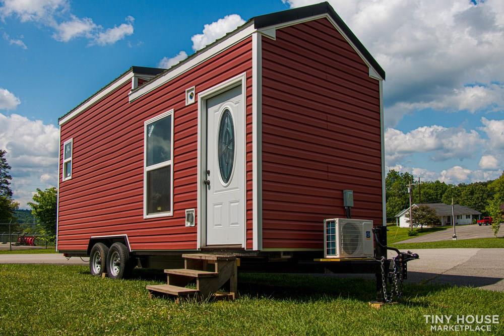 New 24' Tiny House KVEC (SOLD) - Image 1 Thumbnail