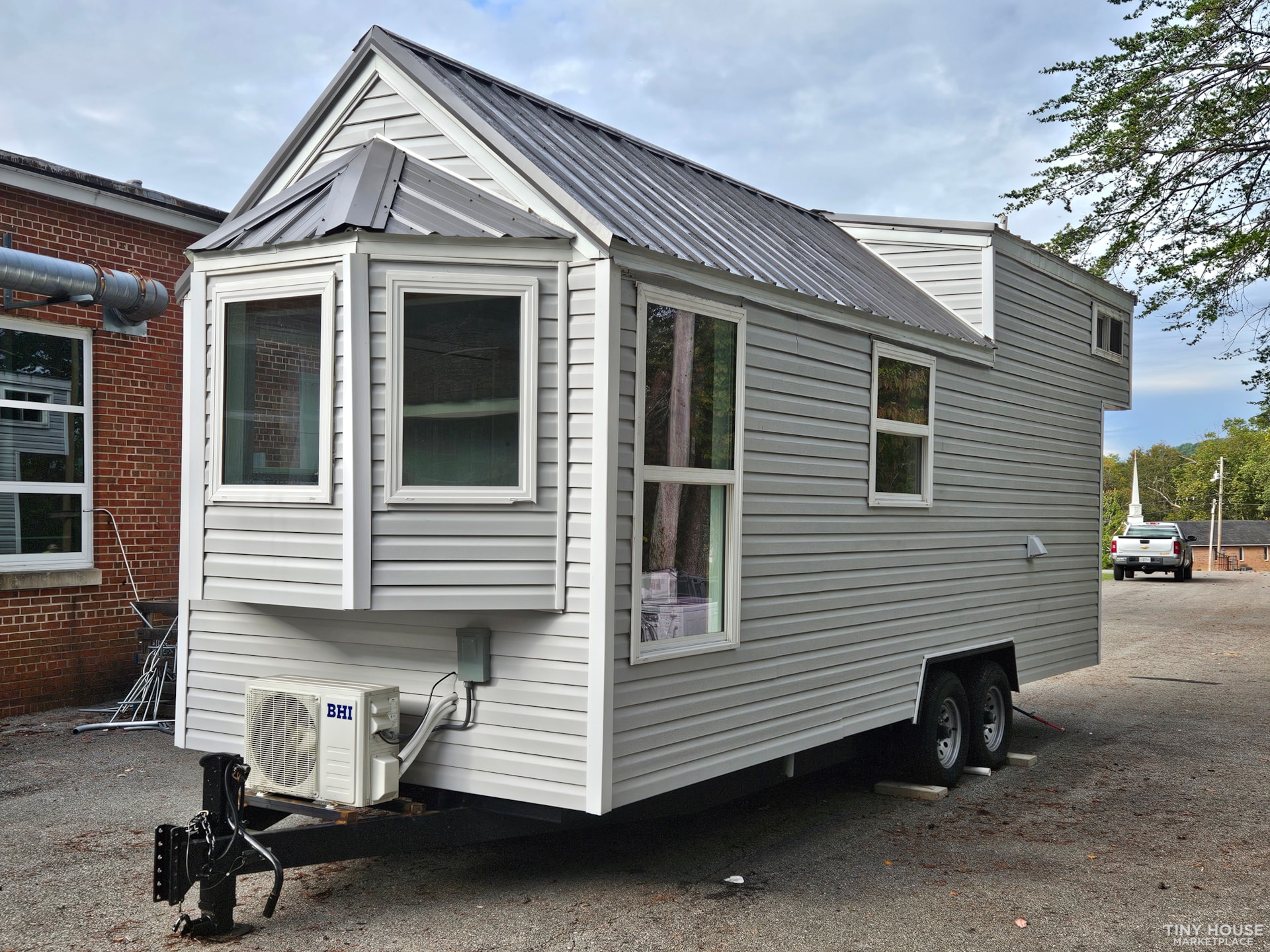 NEW 24ft THOW  (KVEC Lee County) - Image 2 Thumbnail