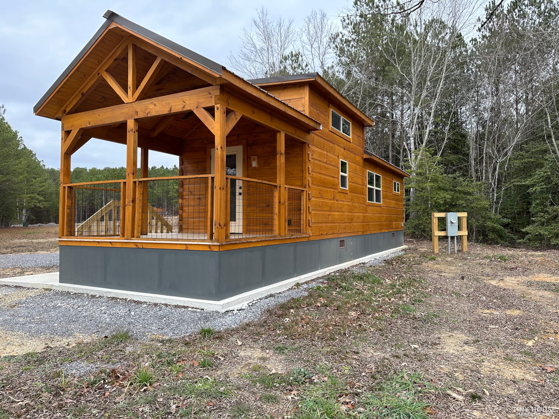 New Build- Luxury Log Cabin Tiny Home - Image 2 Thumbnail