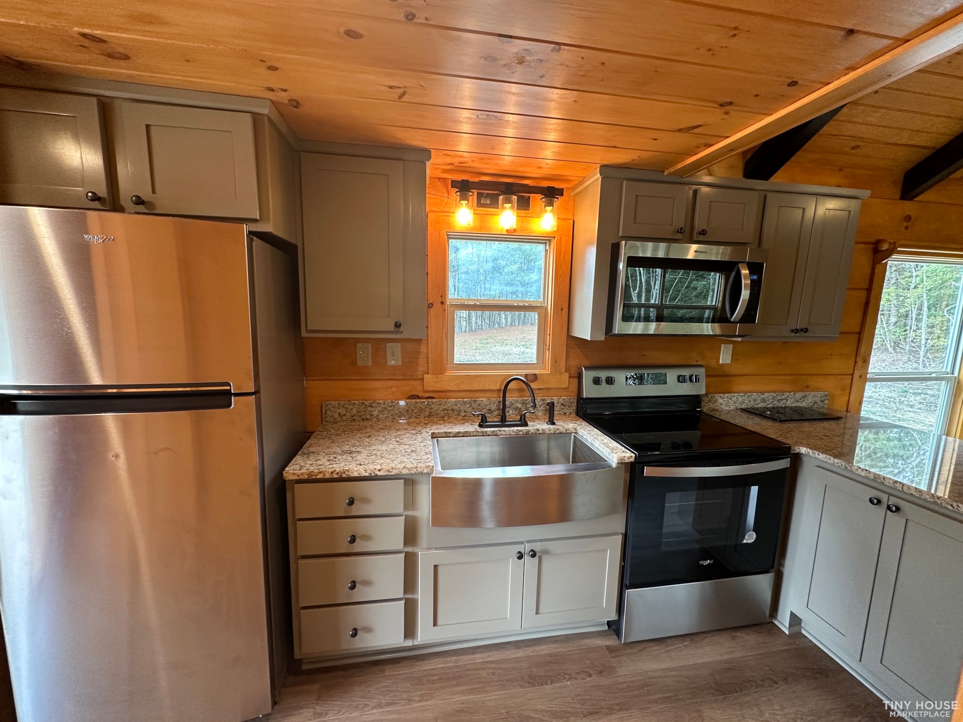 New Build- Luxury Log Cabin Tiny Home - Image 4 Thumbnail
