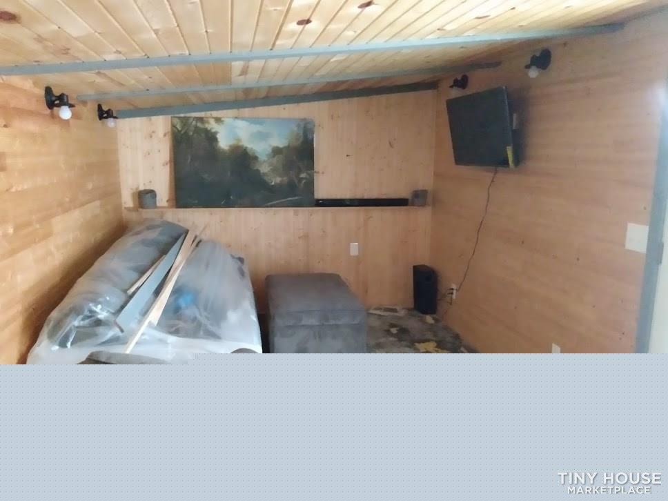 New built tiny house (400 sq ft) - Image 2 Thumbnail