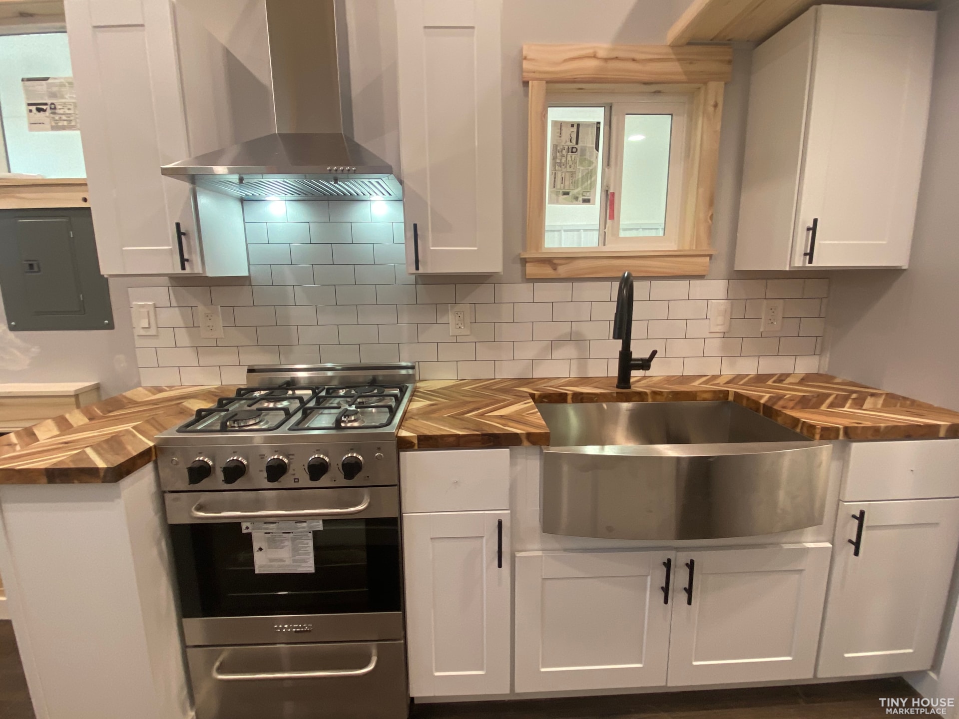New Caboose by Spring Mountain Tiny Homes - Image 4 Thumbnail