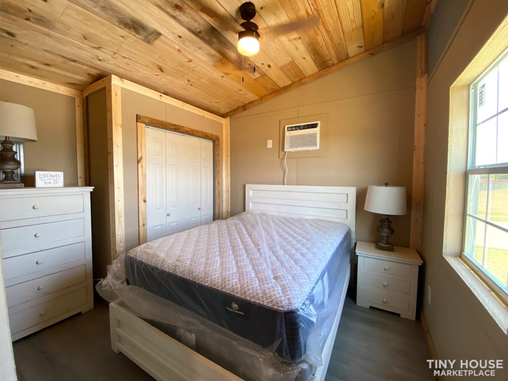 NEW CONSTRUCTION (2022) Simply Designed & Modern Tiny Home With Function in Mind - Image 3 Thumbnail