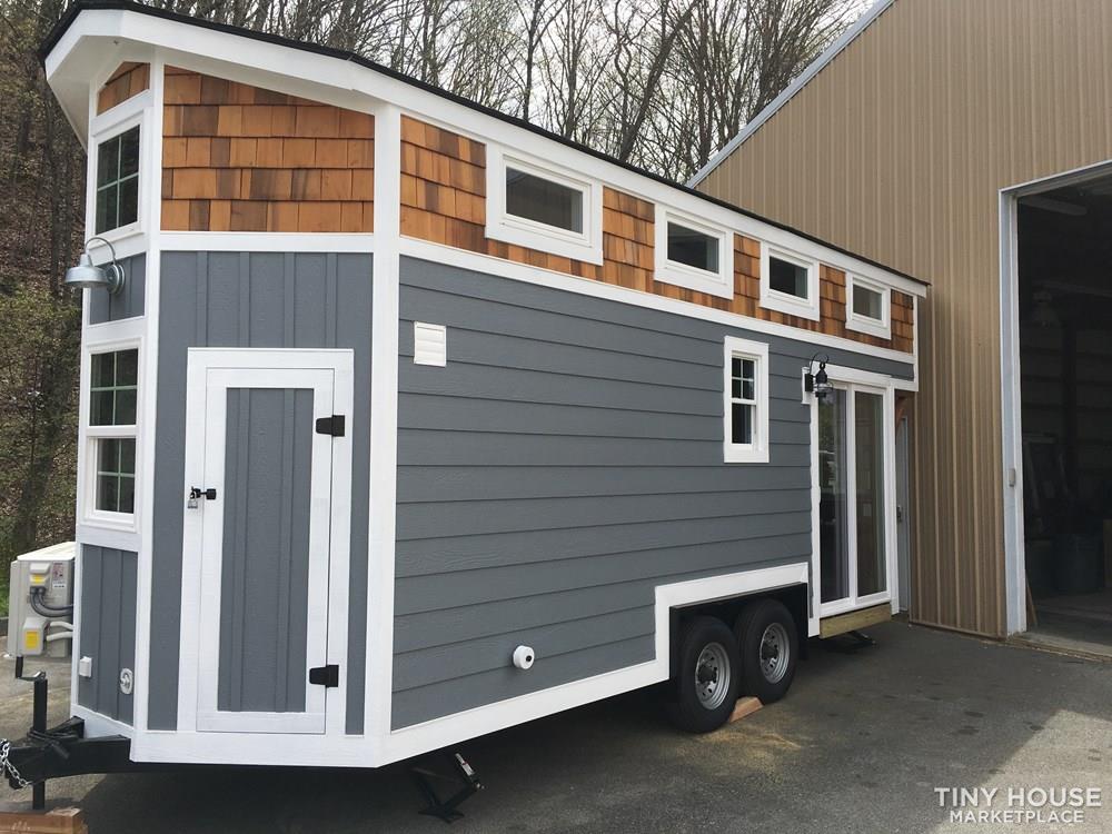 NEW Craftsman style 24 foot Tiny Home - Image 4 Thumbnail