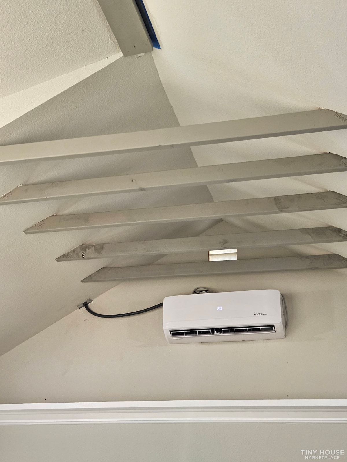 New Custom  Built Tiny Home - Image 3 Thumbnail