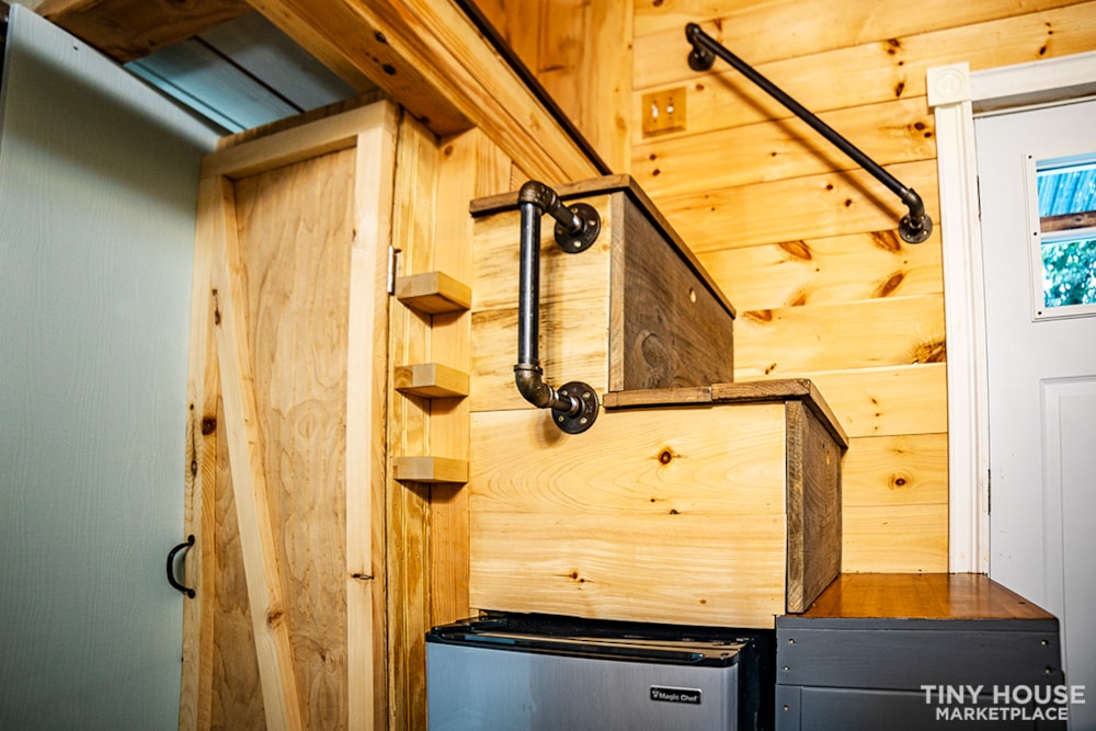 New Custom Tiny House on Trailer - Image 4 Thumbnail