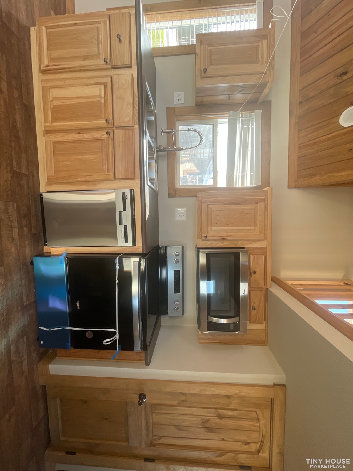 New Elegant Park Model Tiny Home with a loft - Image 4 Thumbnail
